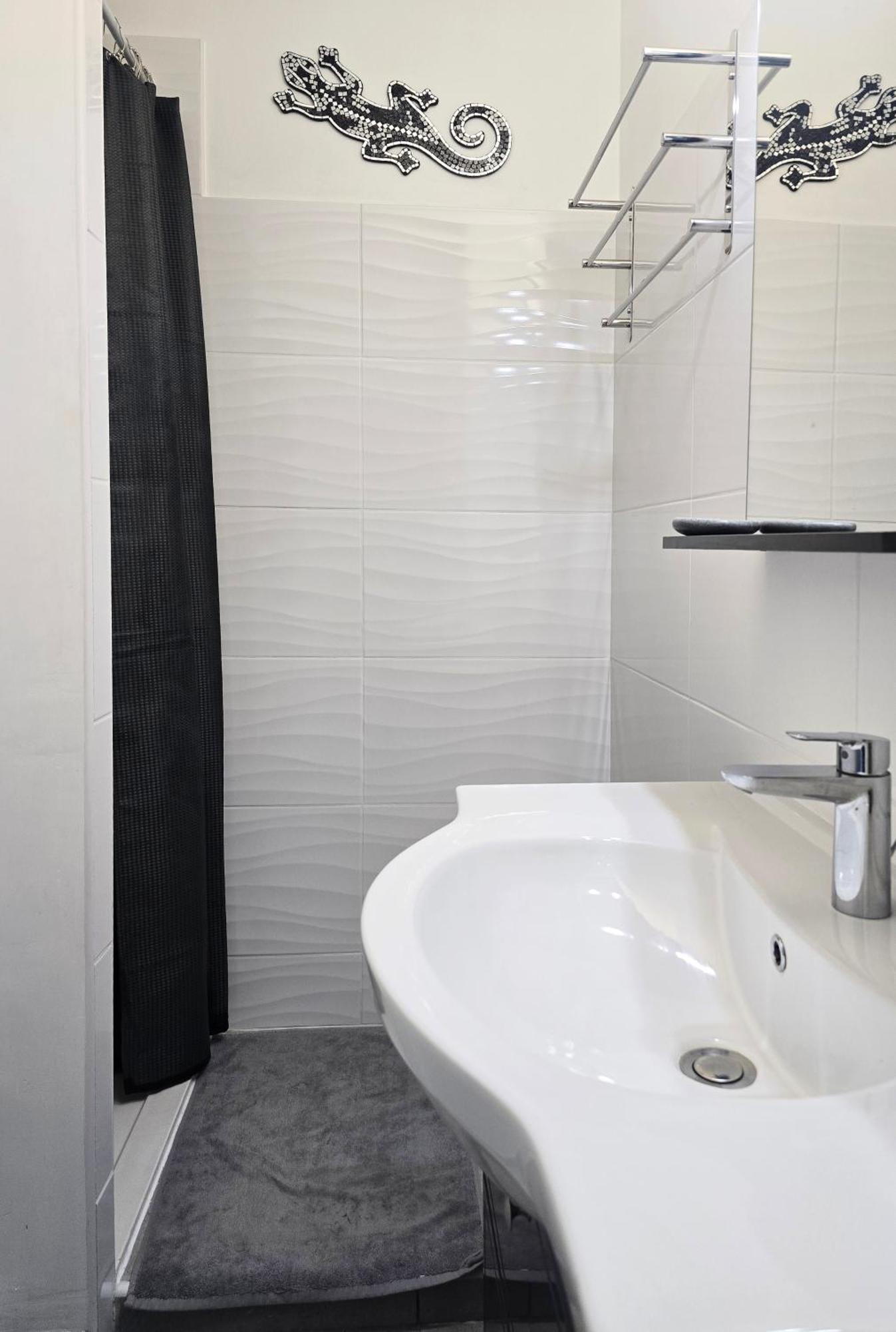 L'Olympe Vue Lac Parking Clim Wifi - Rossiconciergerie - Linge Inclus La Grande-Motte Exterior foto